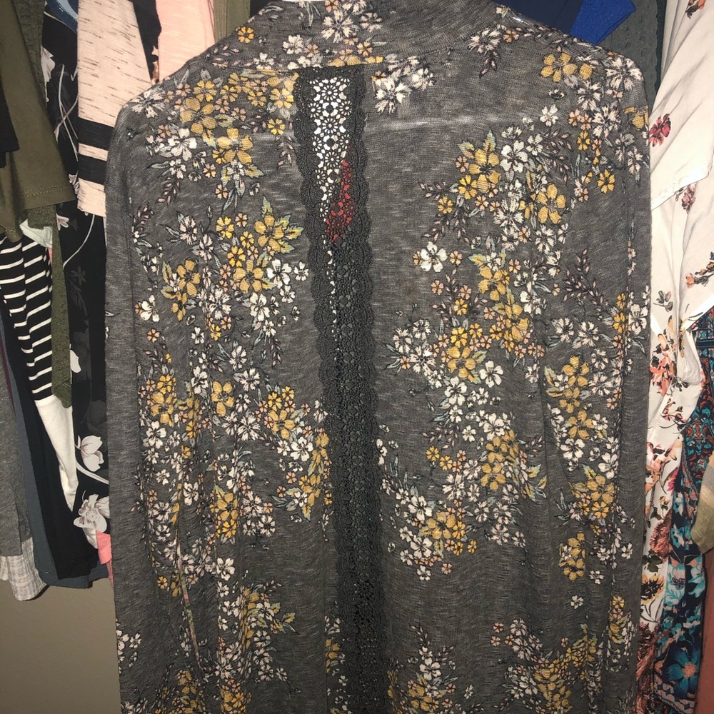 Cardigan - Picture 2 of 4
